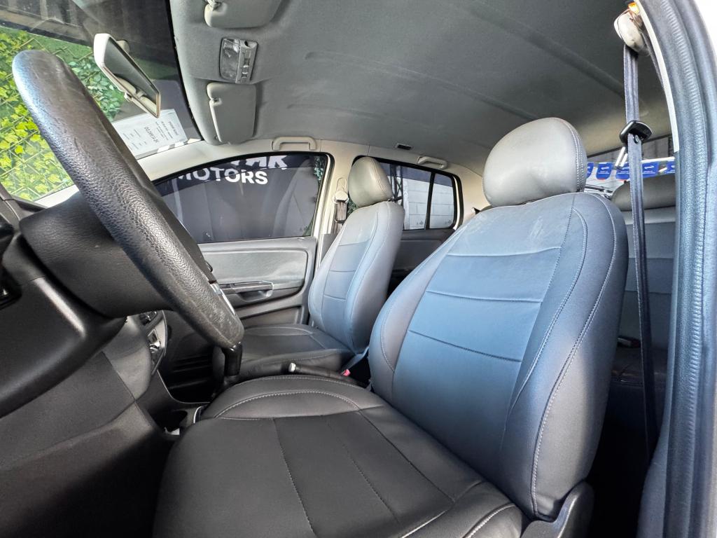 VOLKSWAGEN Fox - Foto