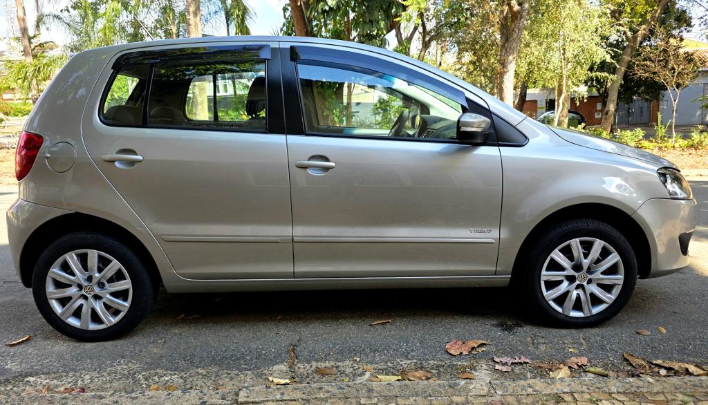 VOLKSWAGEN Fox - Foto