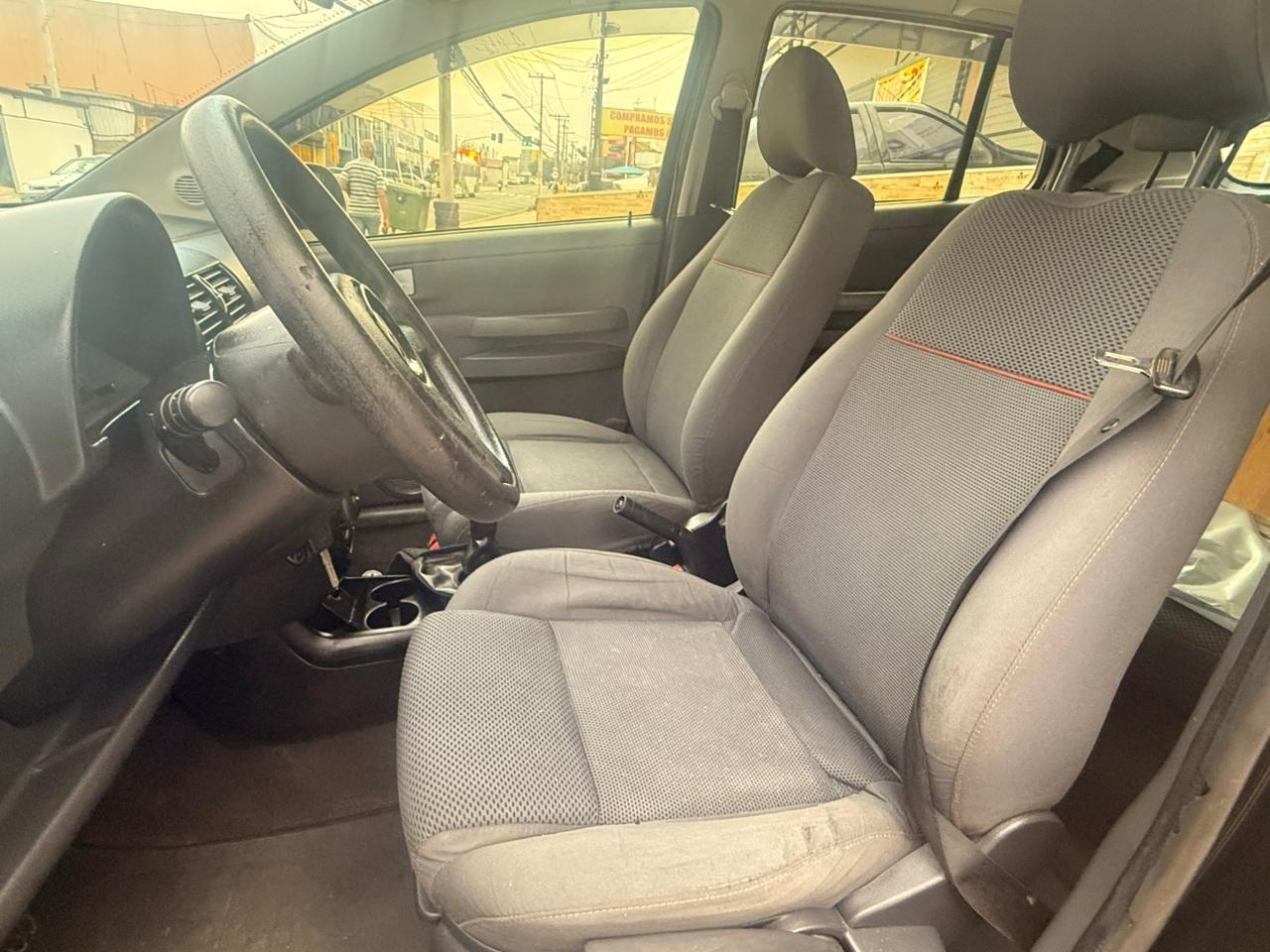 VOLKSWAGEN Fox - Foto