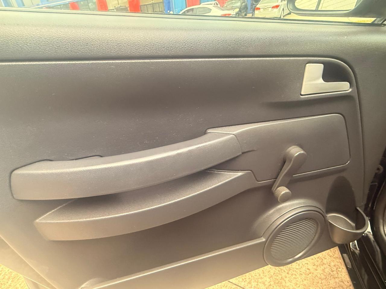 VOLKSWAGEN Fox - Foto