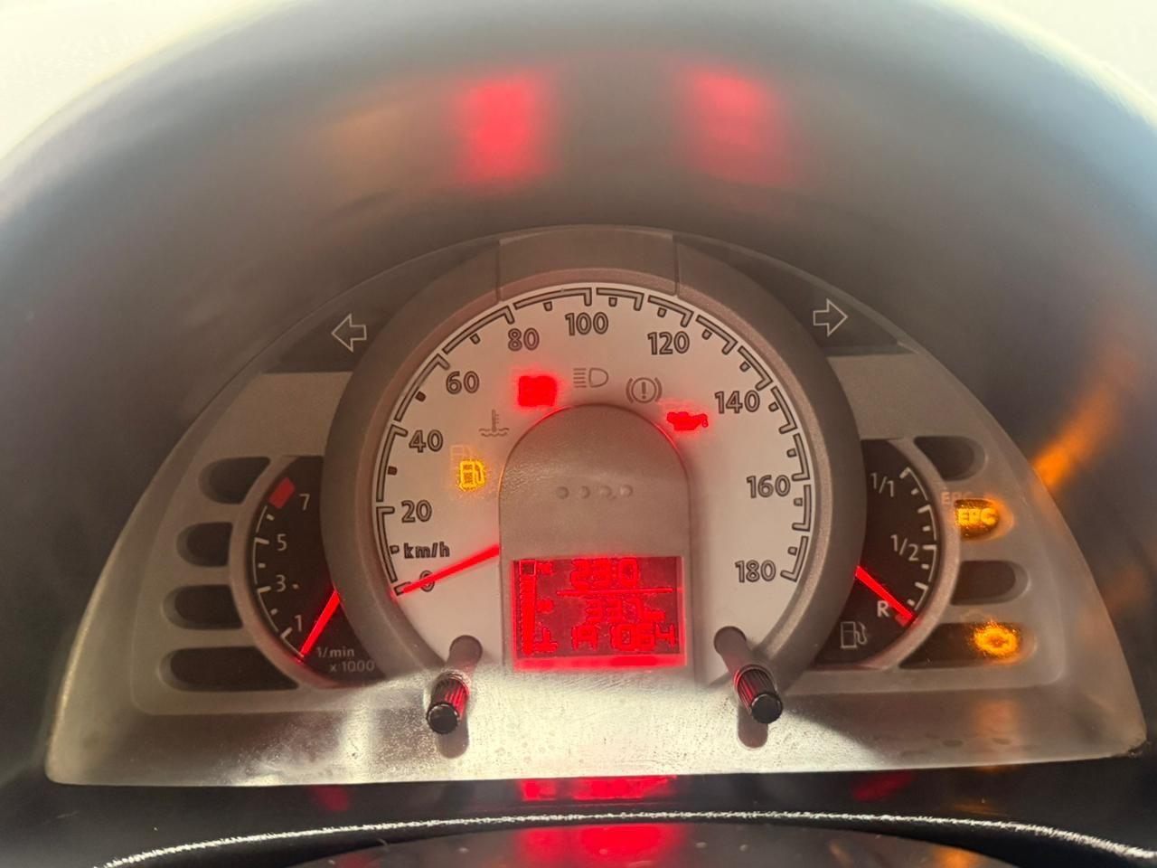 VOLKSWAGEN Fox - Foto