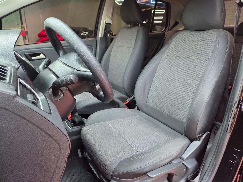 VOLKSWAGEN Fox - Foto