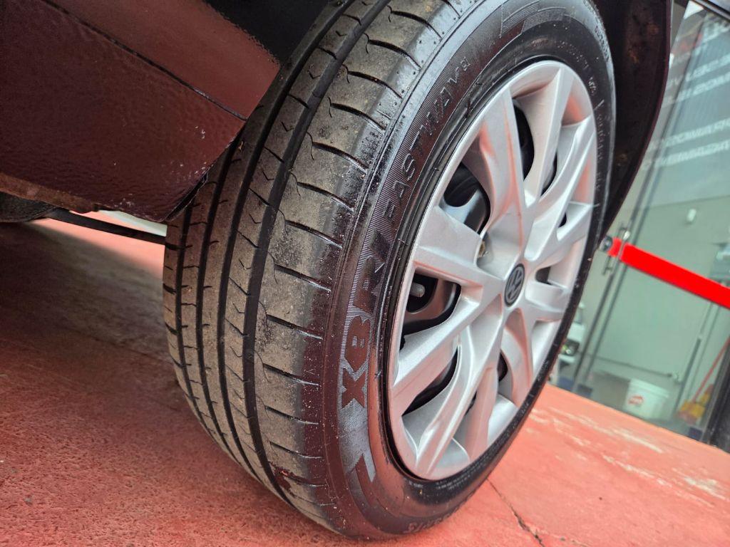 VOLKSWAGEN Fox - Foto