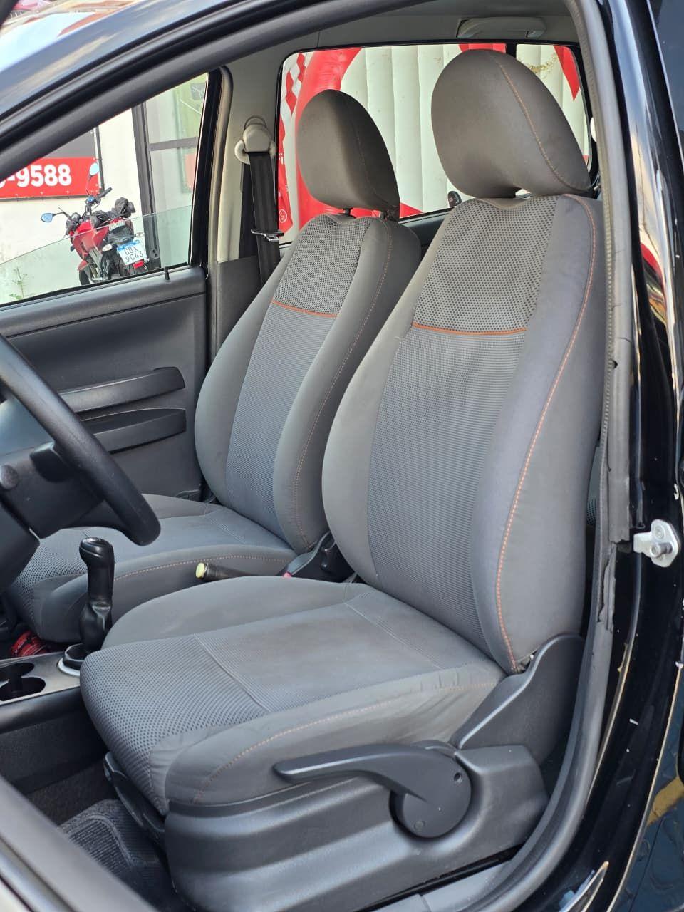 VOLKSWAGEN Fox - Foto