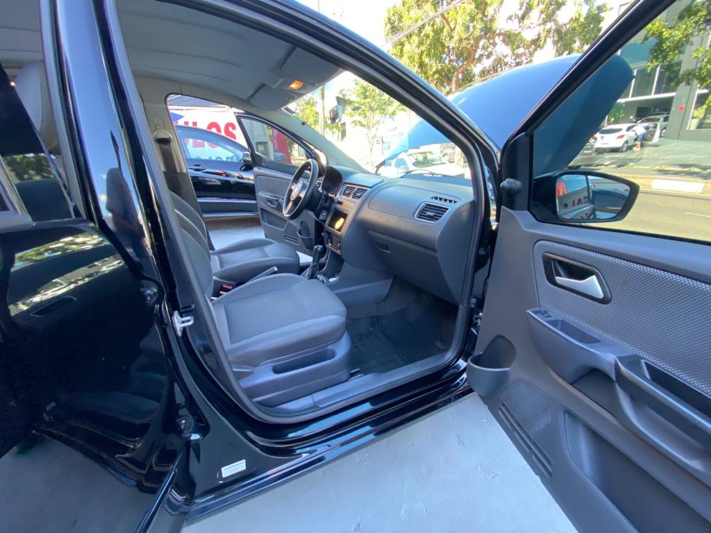 VOLKSWAGEN Fox - Foto