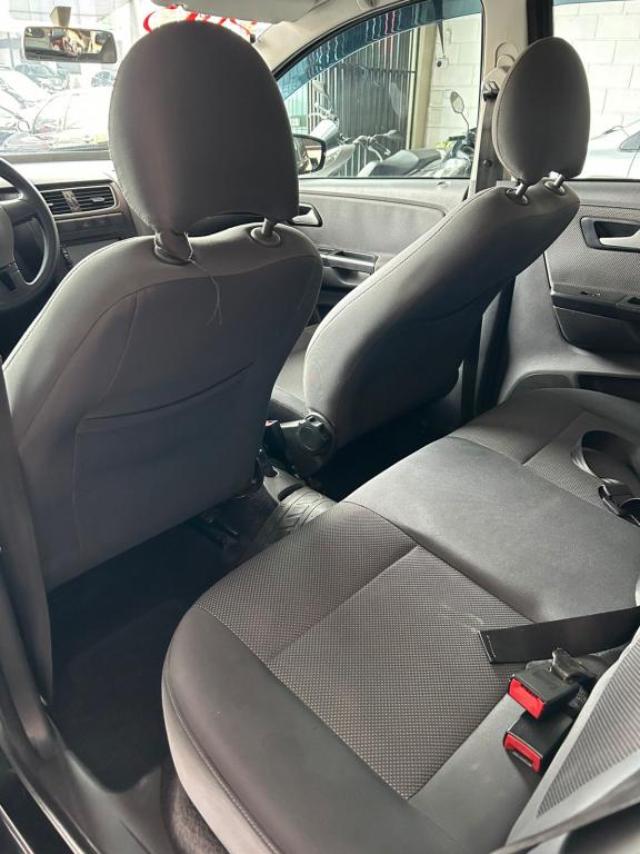 VOLKSWAGEN Fox - Foto