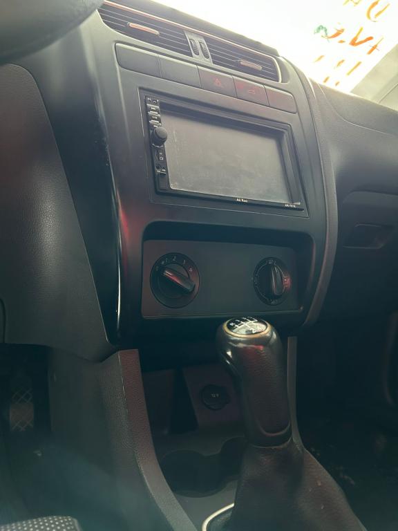 VOLKSWAGEN Fox - Foto