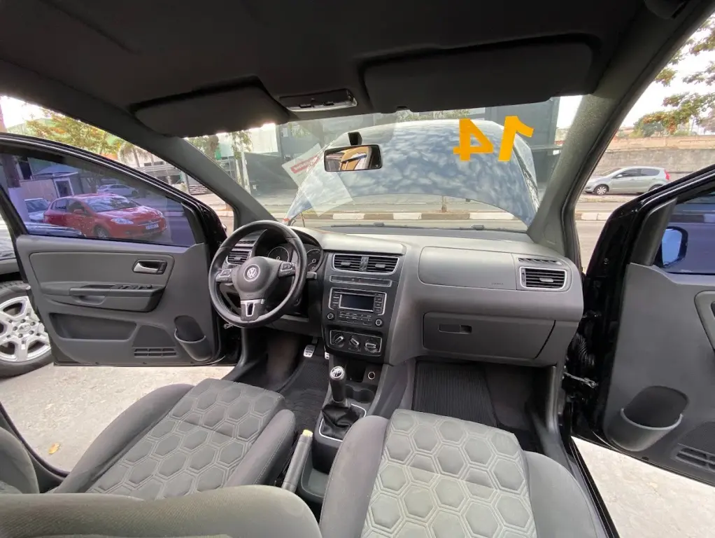 VOLKSWAGEN Fox - Foto