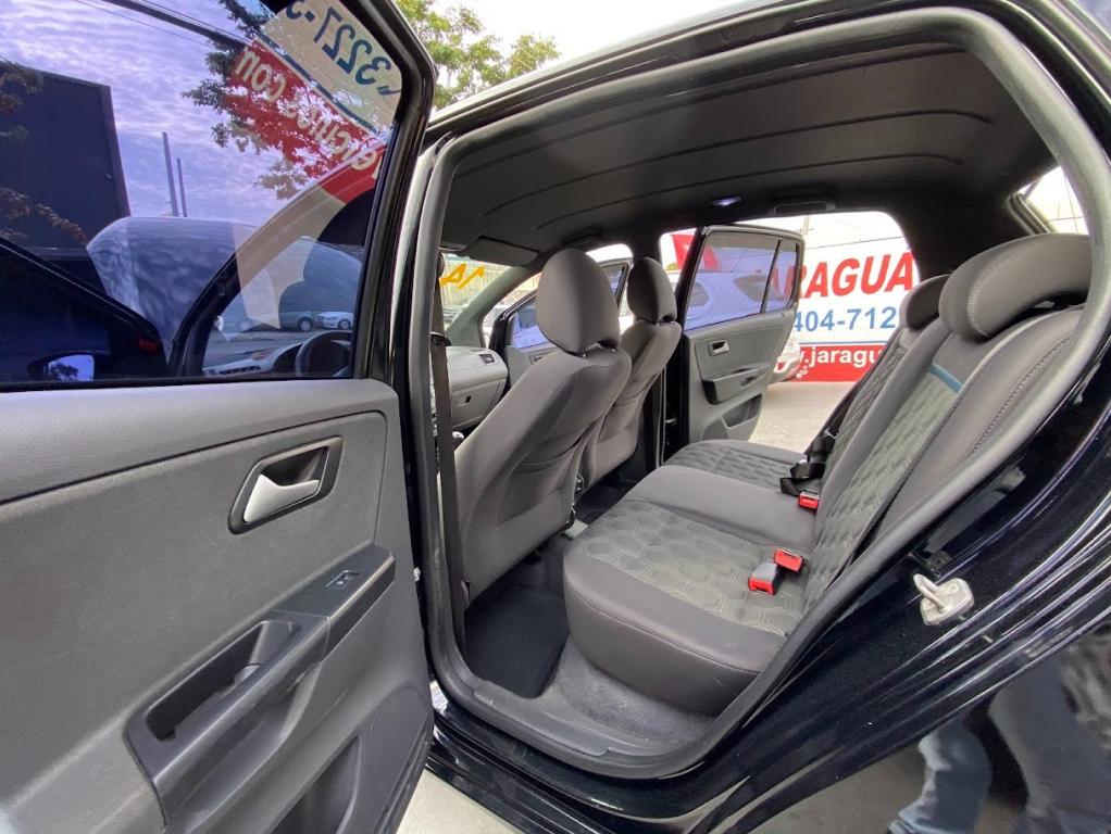 VOLKSWAGEN Fox - Foto