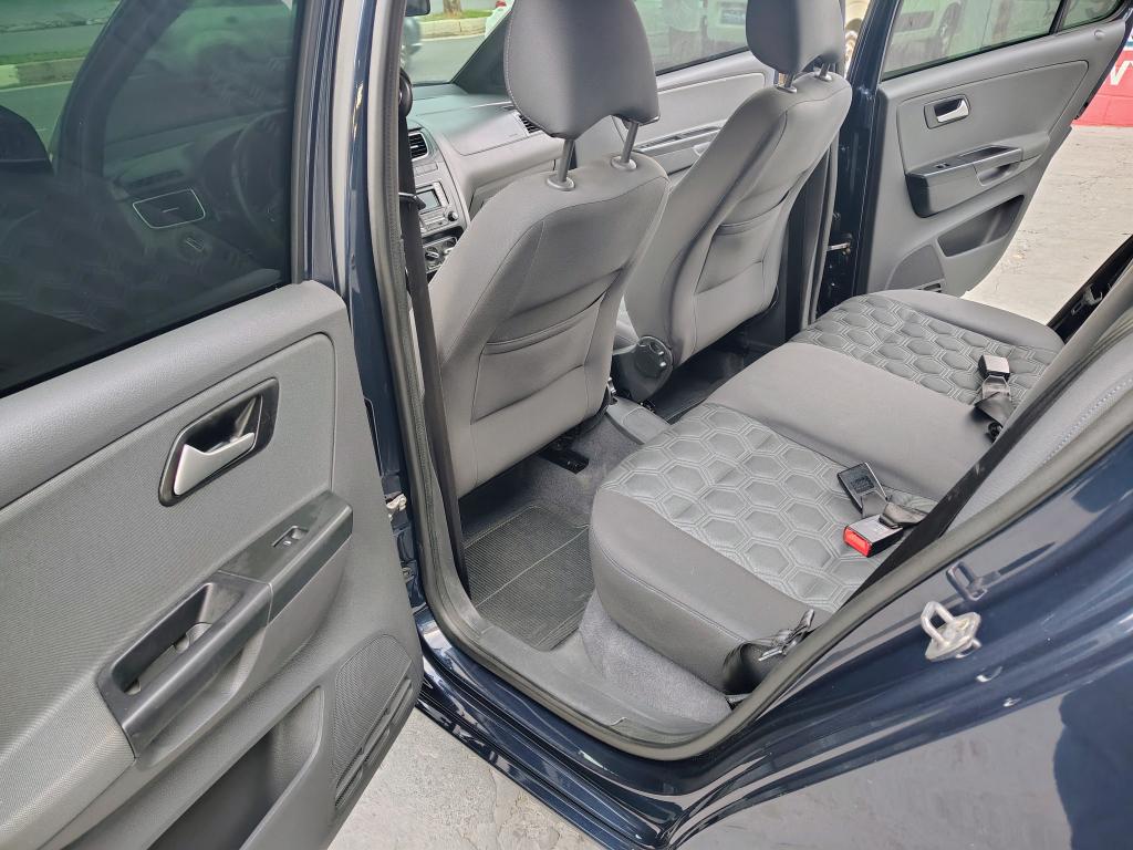 VOLKSWAGEN Fox - Foto
