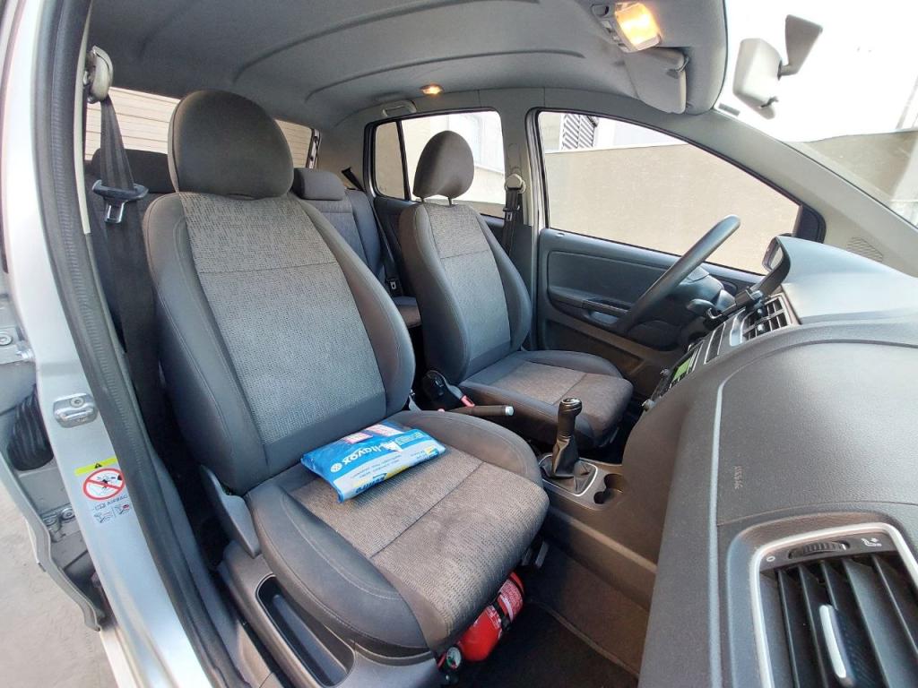VOLKSWAGEN Fox - Foto