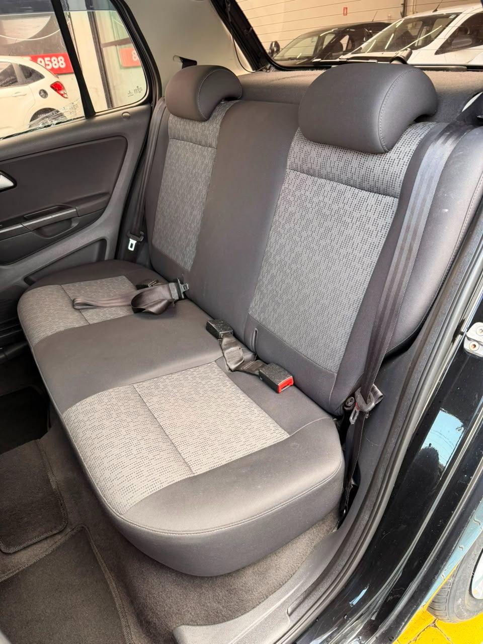 VOLKSWAGEN Fox - Foto
