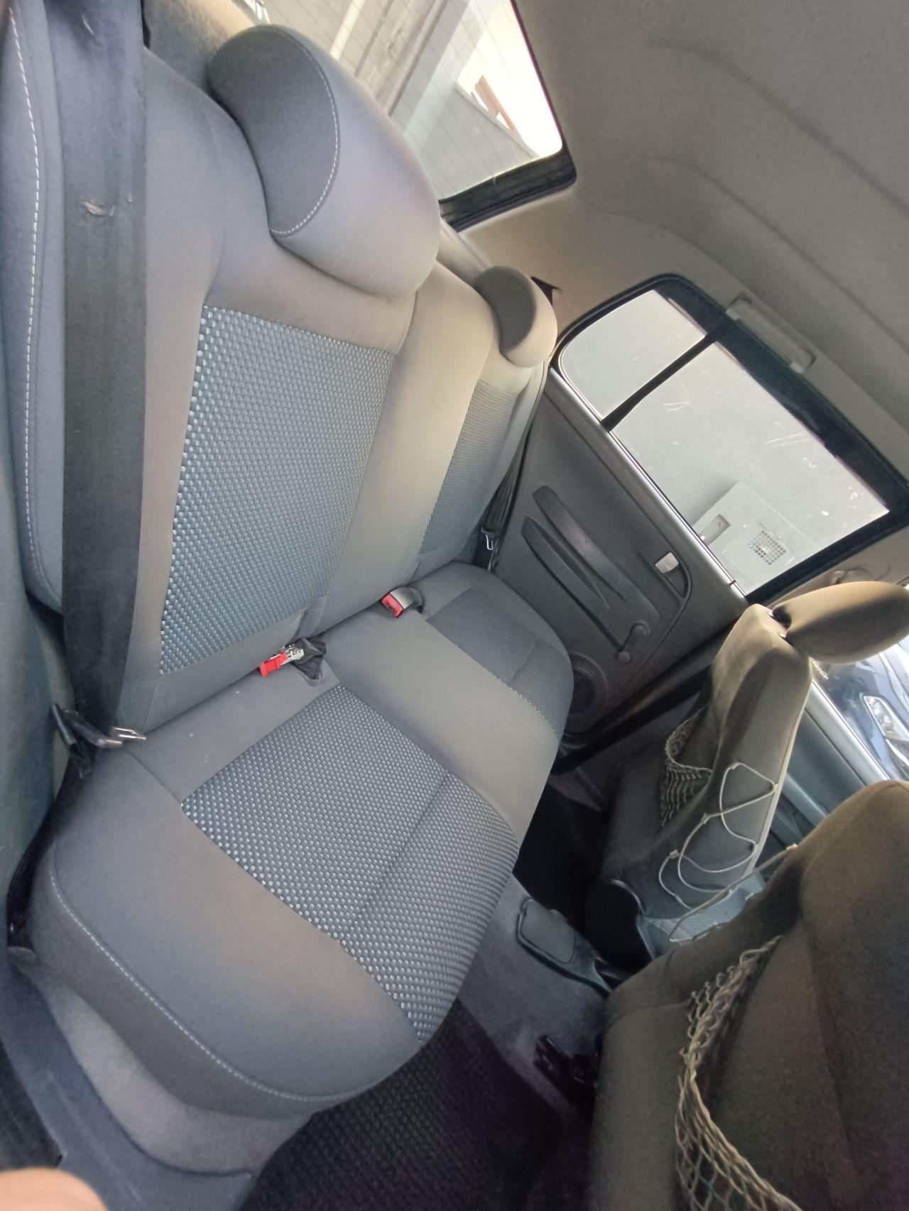 VOLKSWAGEN Fox - Foto
