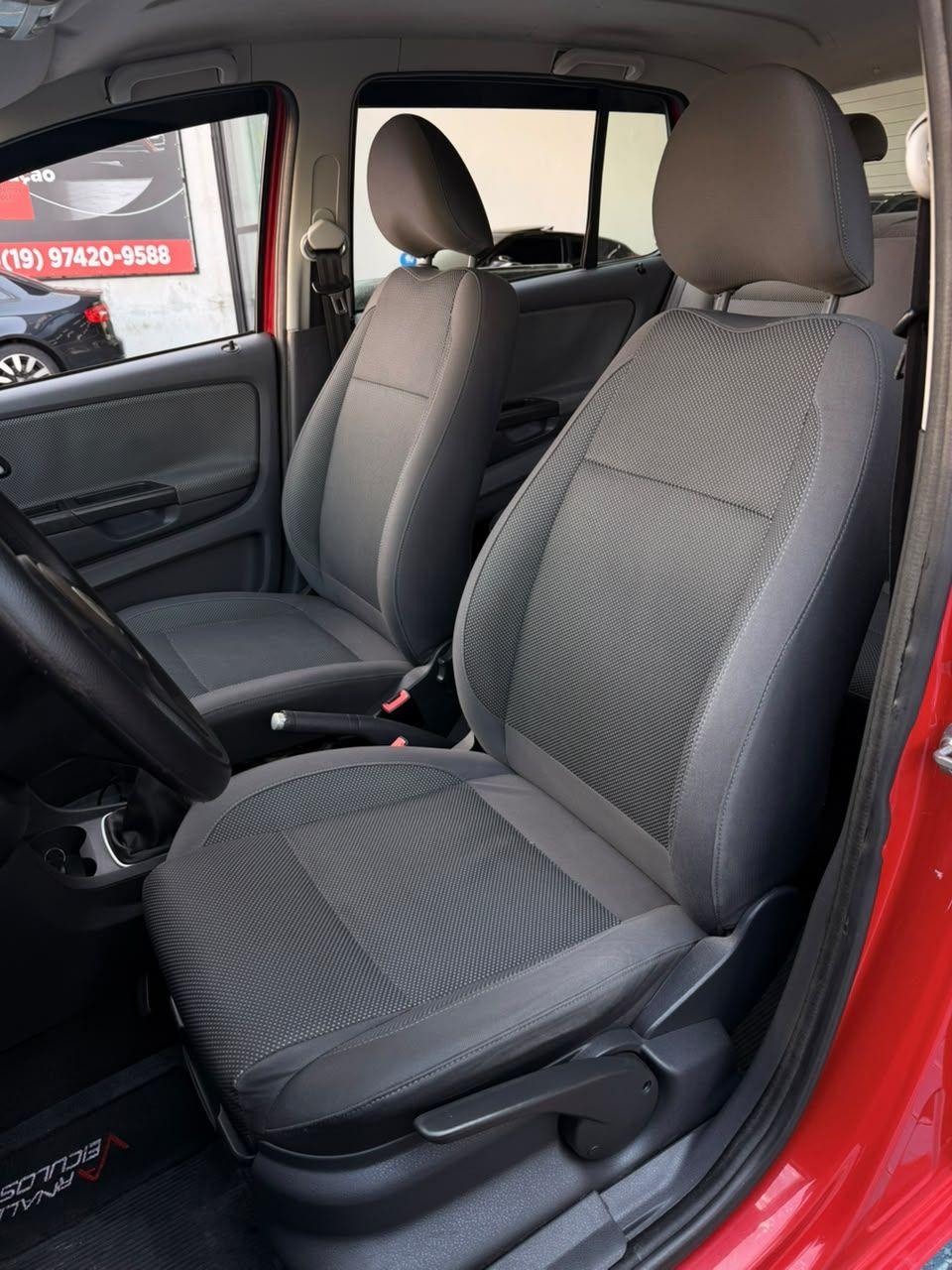 VOLKSWAGEN Fox - Foto