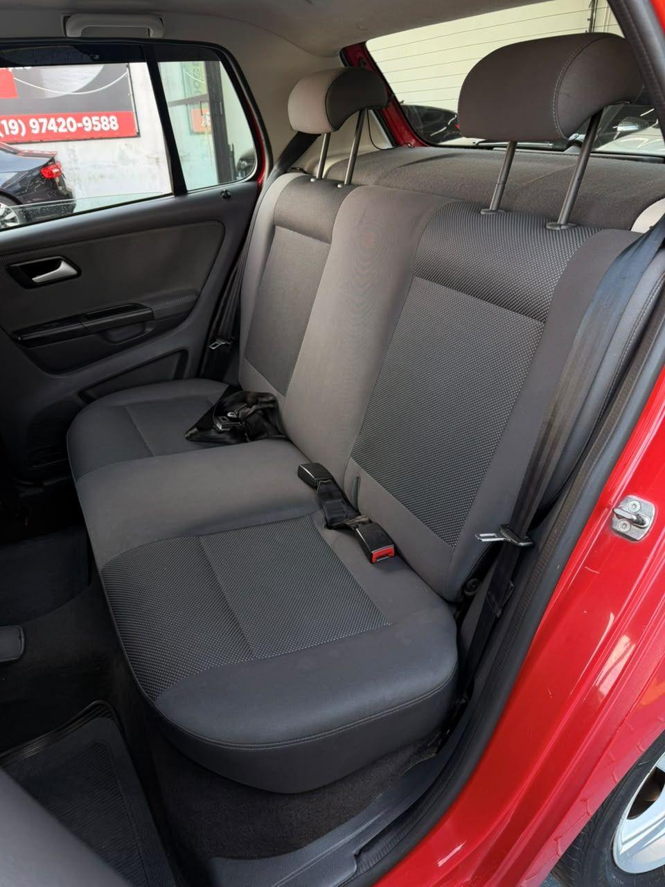 VOLKSWAGEN Fox - Foto