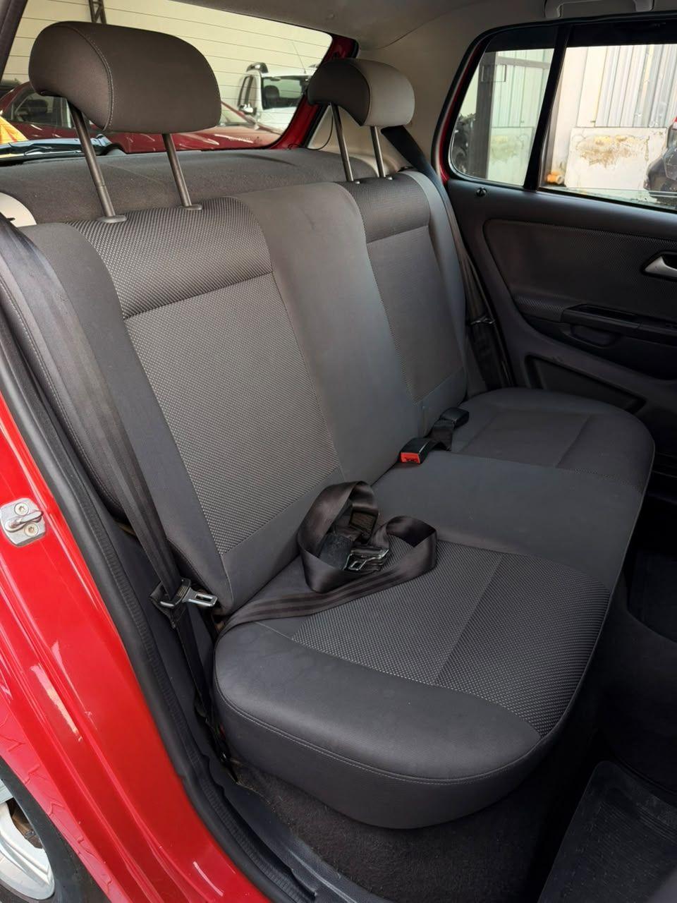 VOLKSWAGEN Fox - Foto