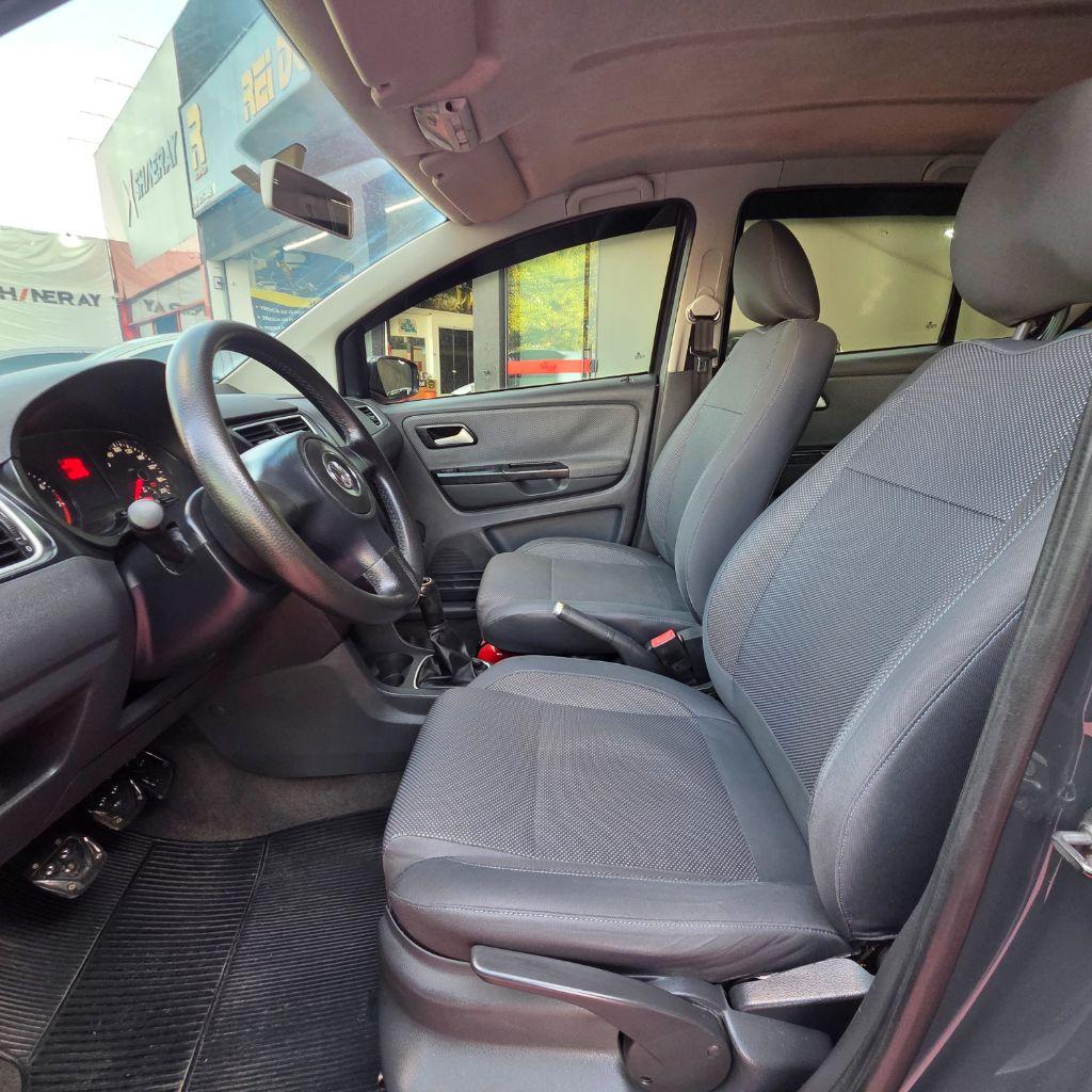 VOLKSWAGEN Fox - Foto