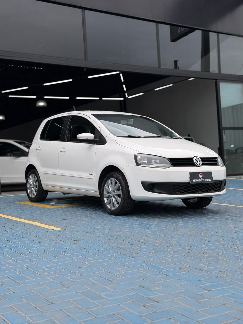 VOLKSWAGEN Fox - Foto