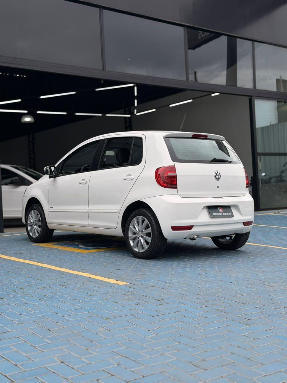 VOLKSWAGEN Fox - Foto
