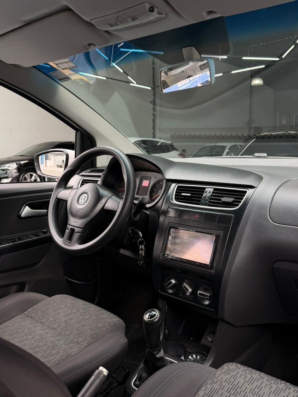 VOLKSWAGEN Fox - Foto