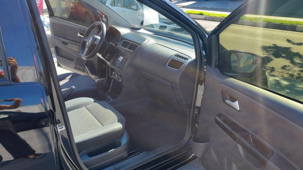 VOLKSWAGEN Fox - Foto