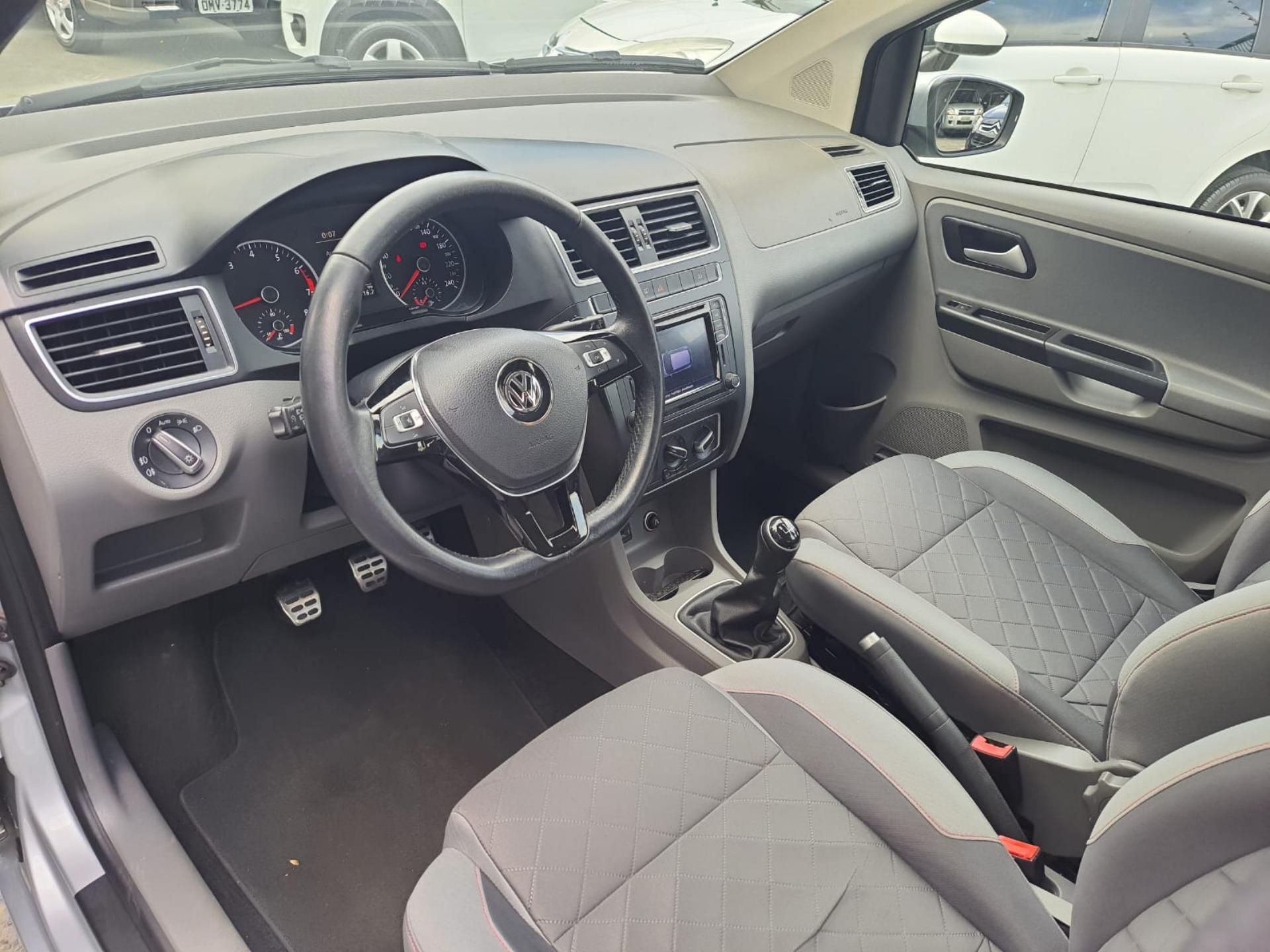 VOLKSWAGEN Fox - Foto