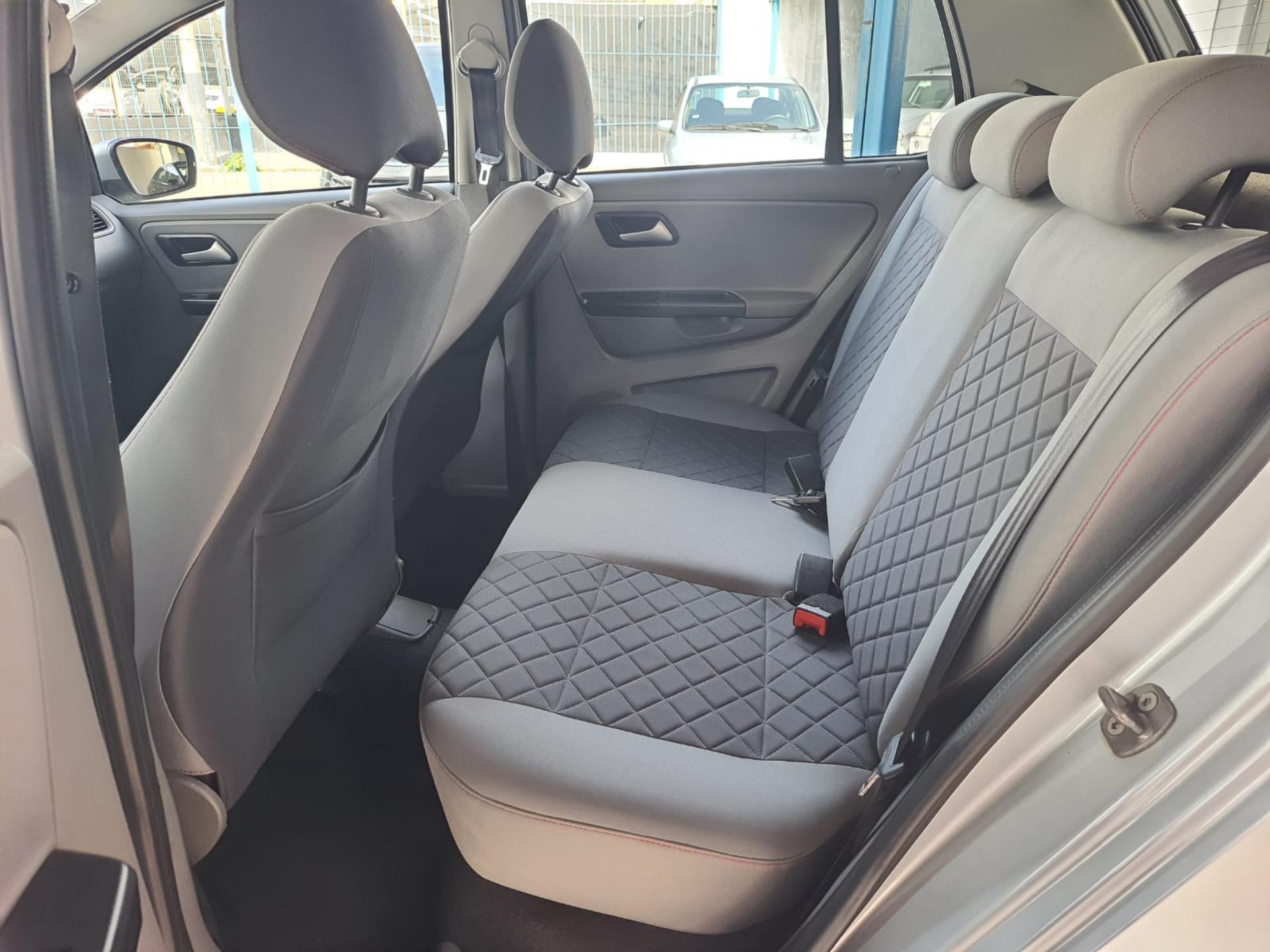 VOLKSWAGEN Fox - Foto