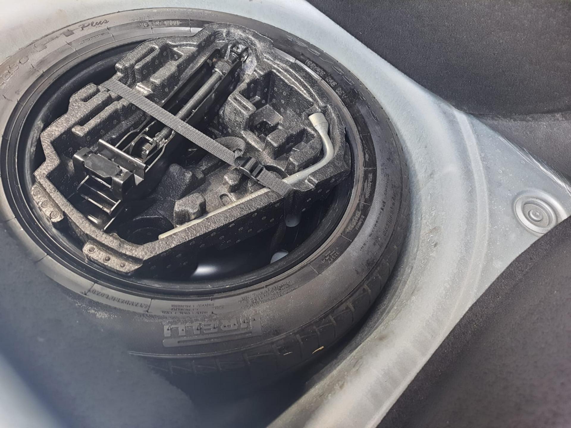 VOLKSWAGEN Fox - Foto