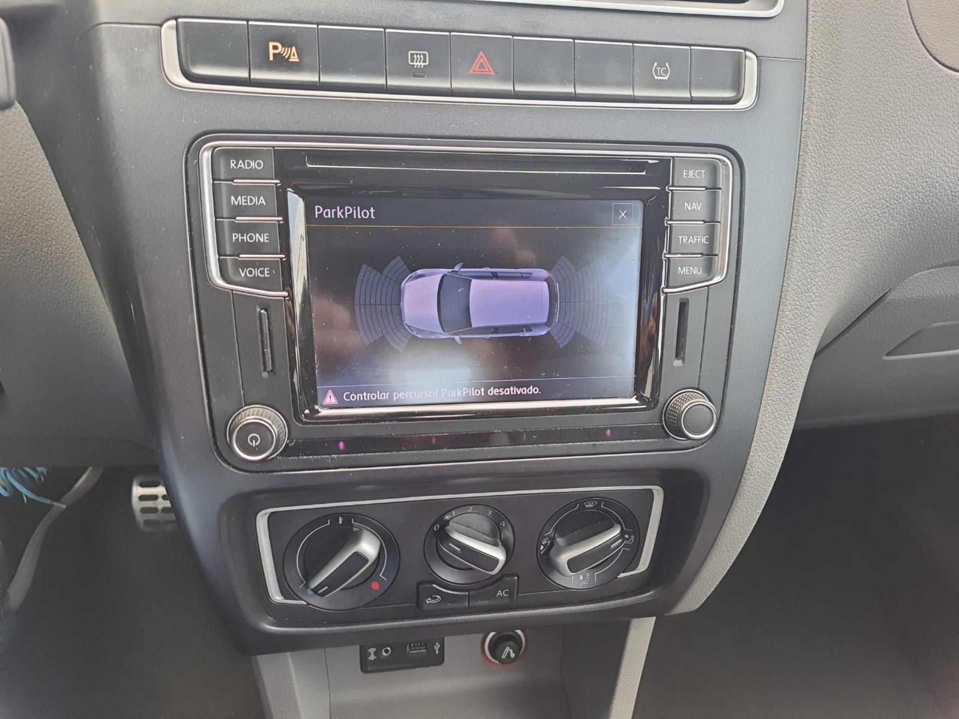 VOLKSWAGEN Fox - Foto