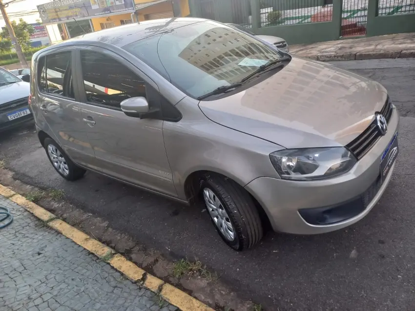 VOLKSWAGEN Fox - Foto