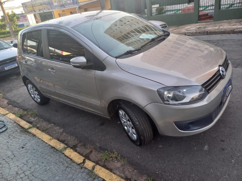 VOLKSWAGEN Fox - Foto