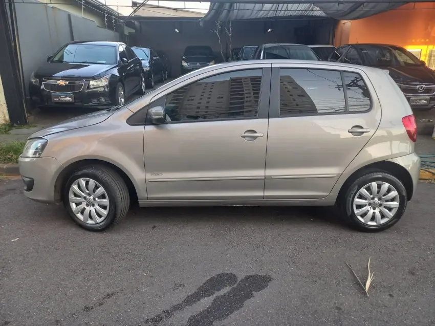 VOLKSWAGEN Fox - Foto