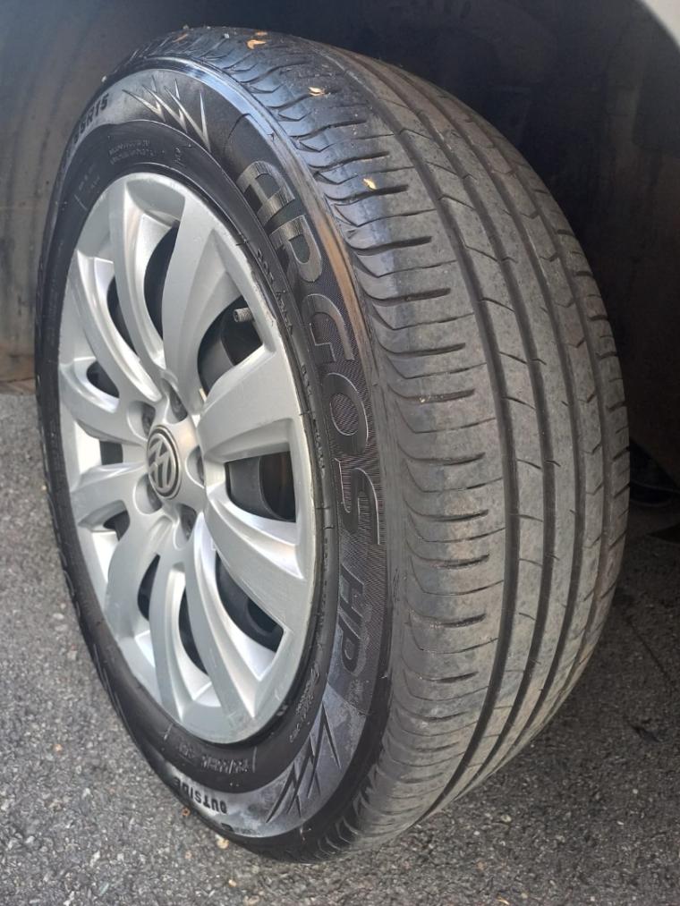 VOLKSWAGEN Fox - Foto