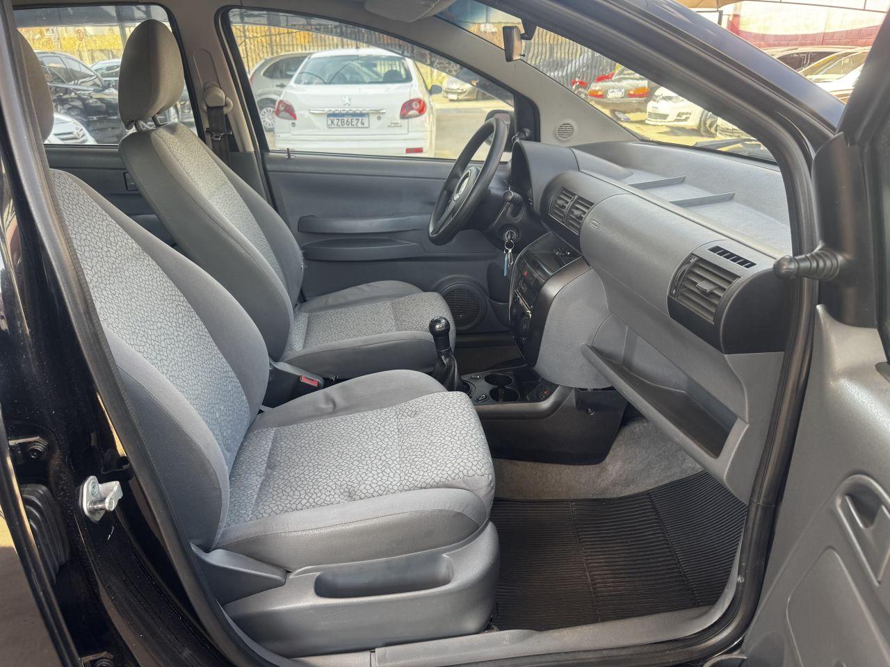 VOLKSWAGEN Fox - Foto