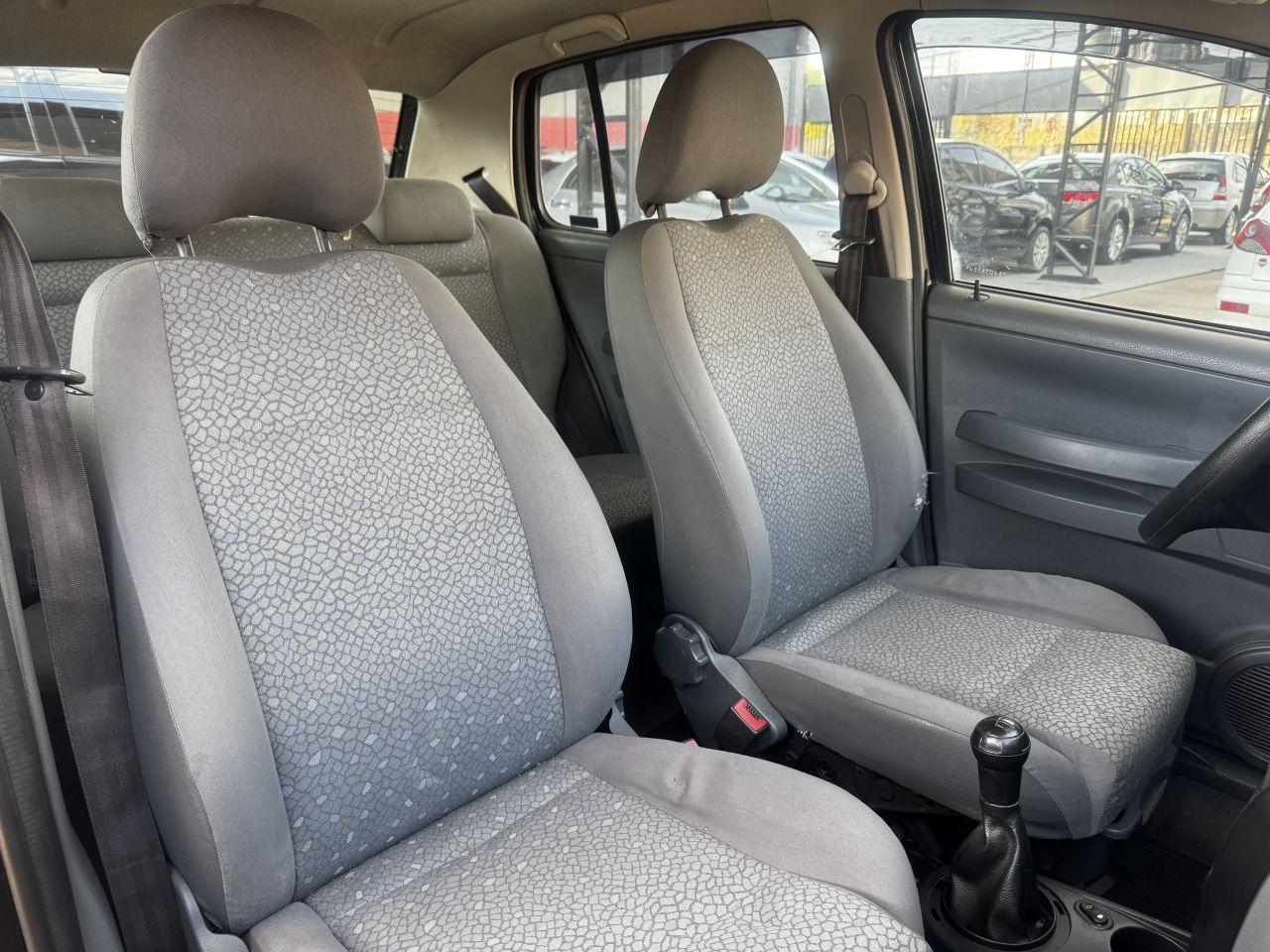 VOLKSWAGEN Fox - Foto