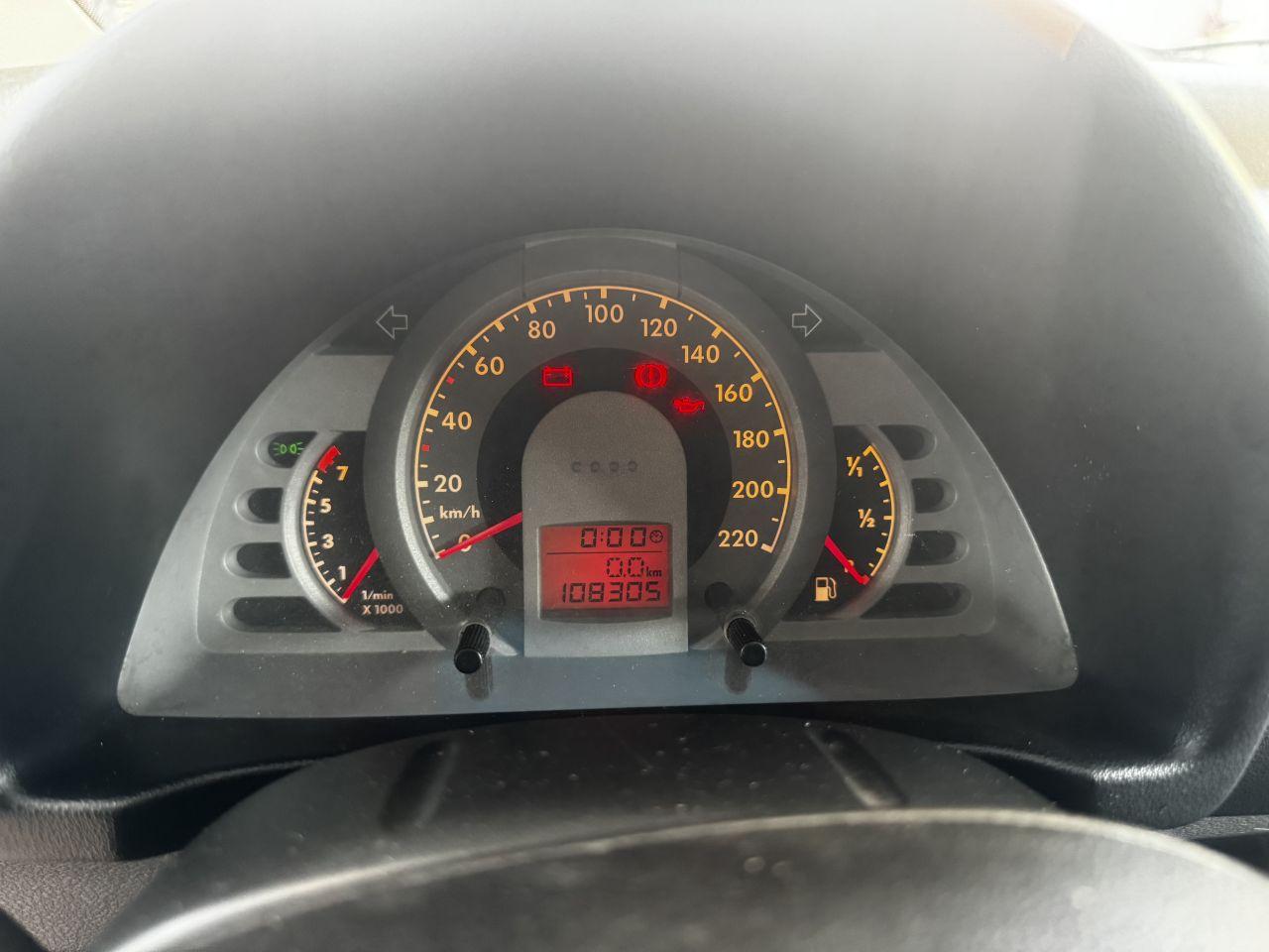 VOLKSWAGEN Fox - Foto