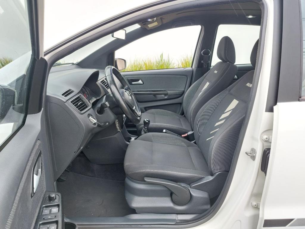 VOLKSWAGEN Fox - Foto