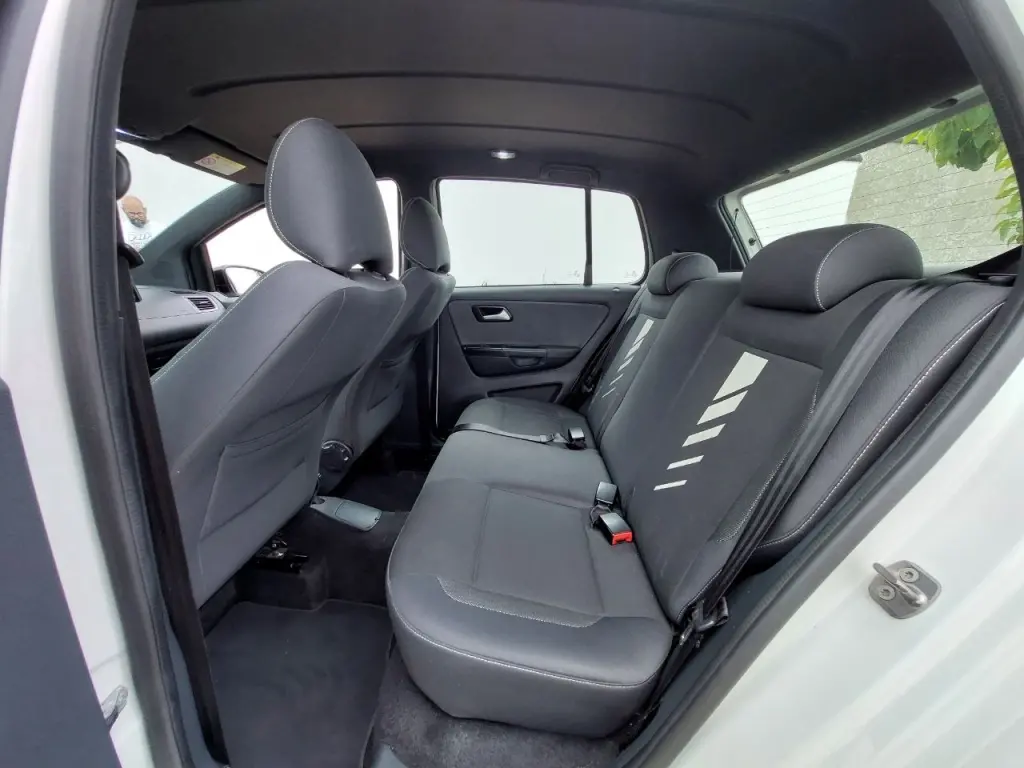 VOLKSWAGEN Fox - Foto