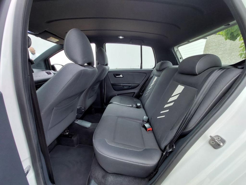 VOLKSWAGEN Fox - Foto