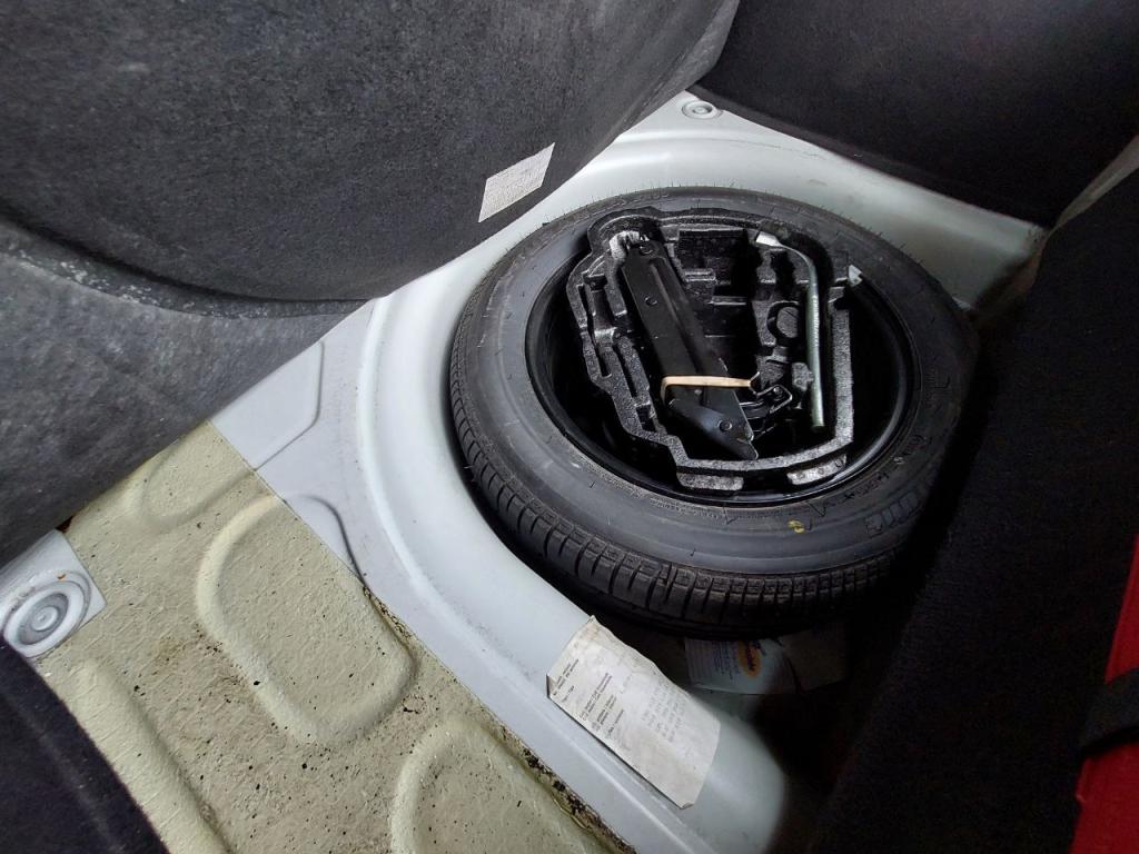 VOLKSWAGEN Fox - Foto