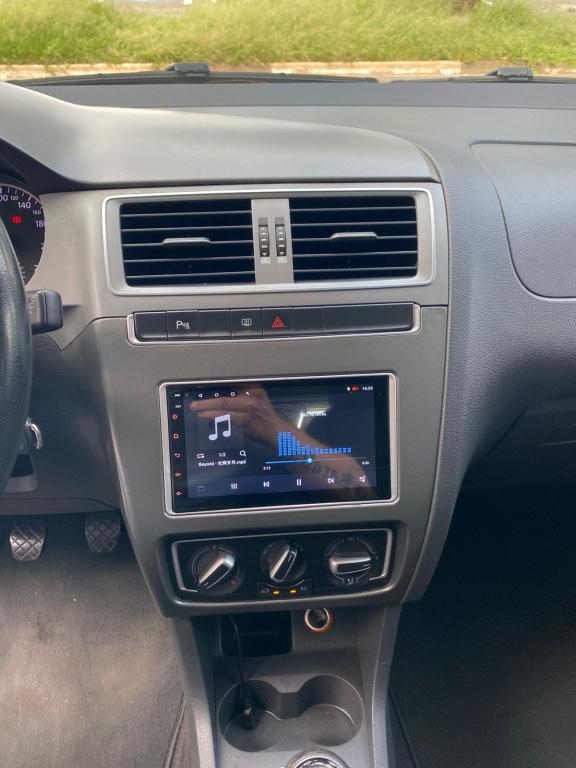 VOLKSWAGEN Fox - Foto