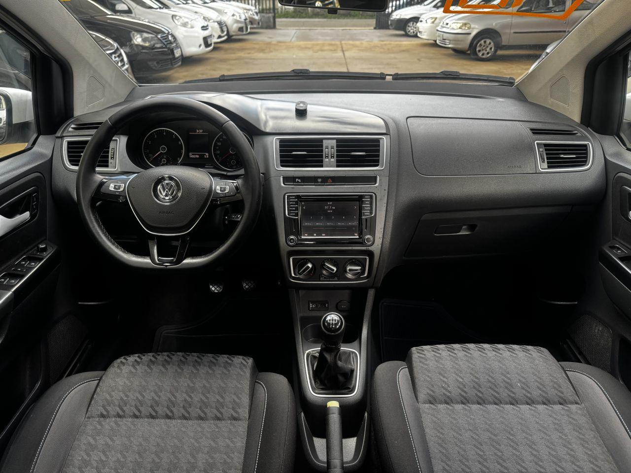 VOLKSWAGEN Fox - Foto