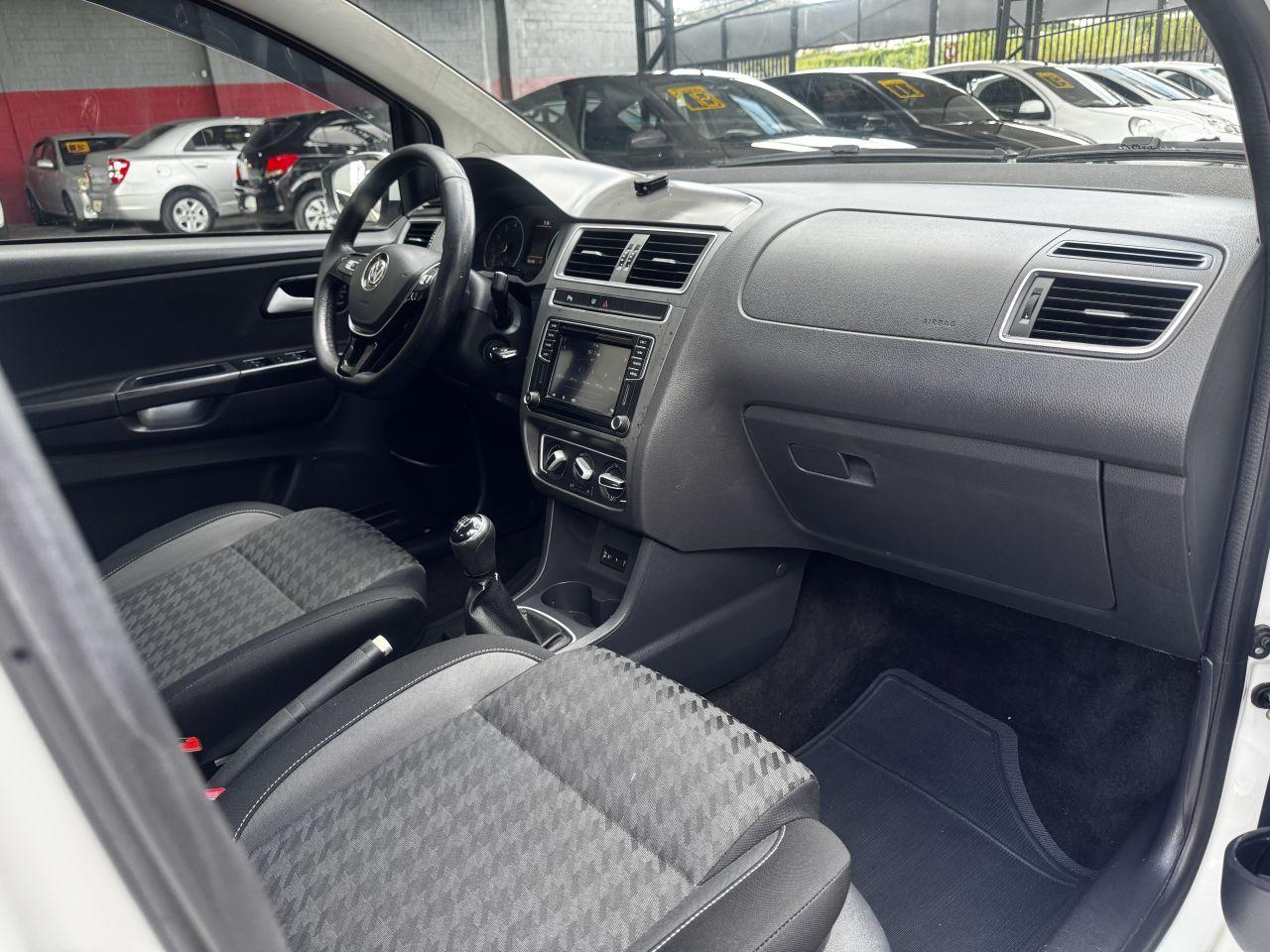 VOLKSWAGEN Fox - Foto