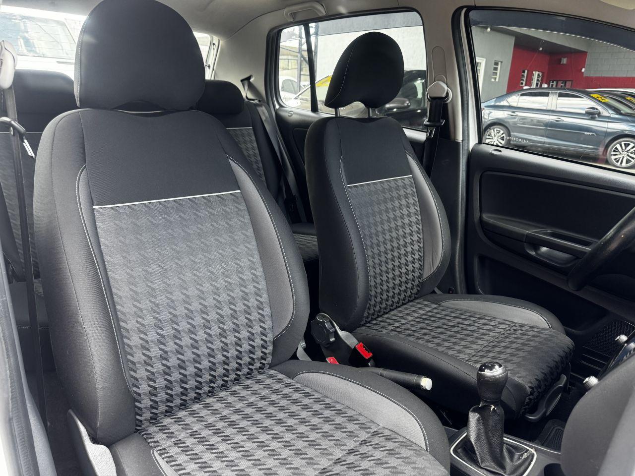 VOLKSWAGEN Fox - Foto