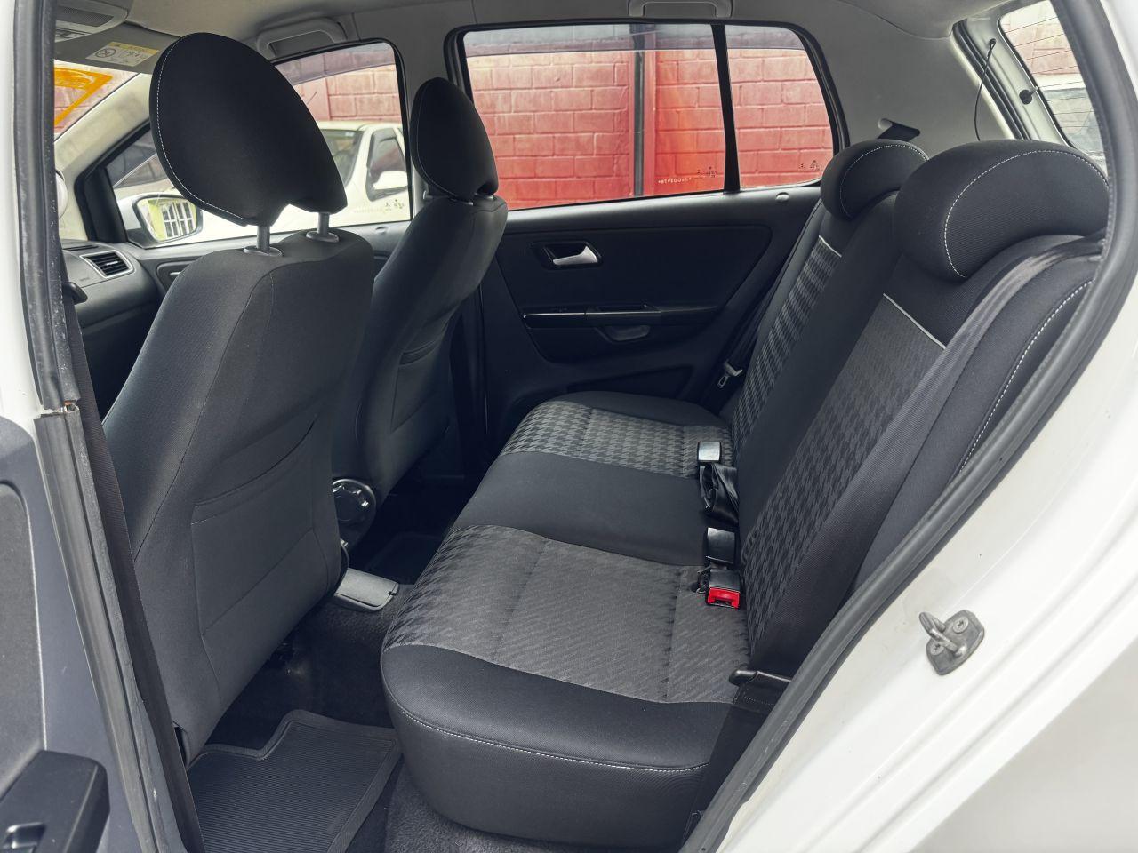 VOLKSWAGEN Fox - Foto