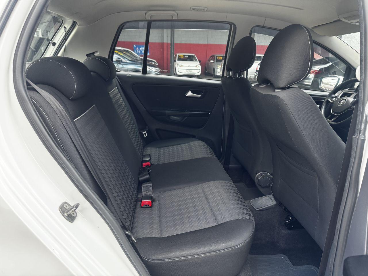 VOLKSWAGEN Fox - Foto