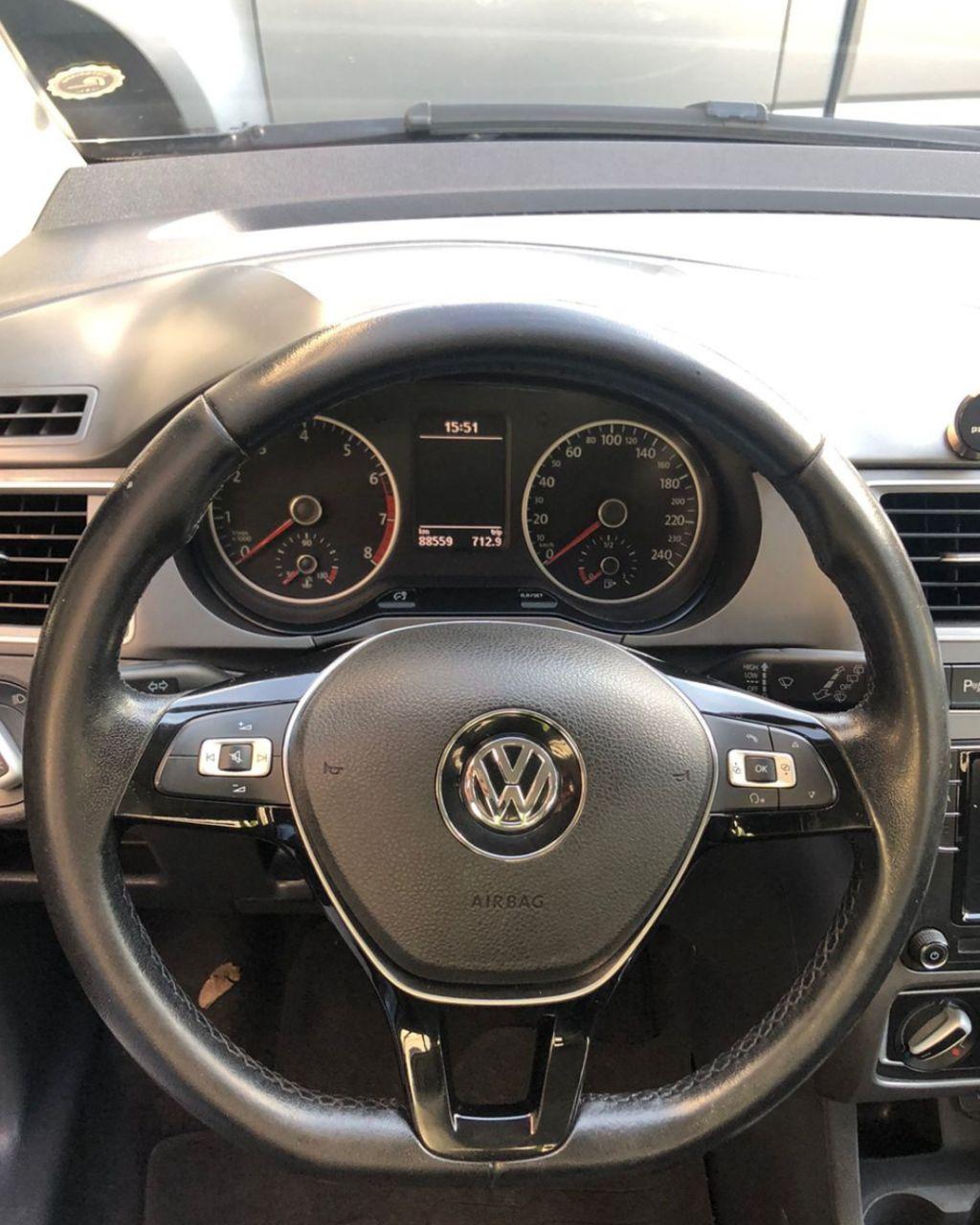 VOLKSWAGEN Fox - Foto