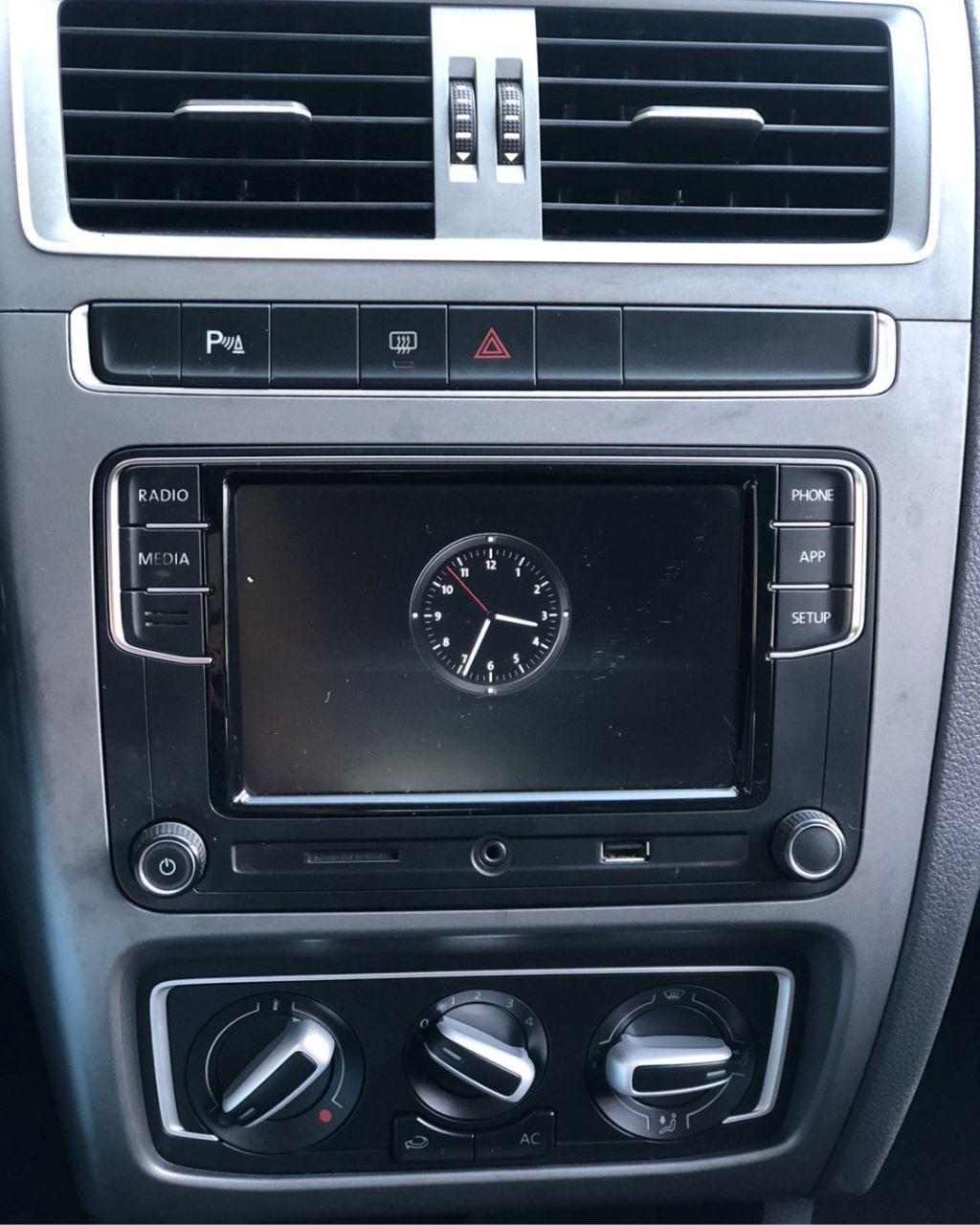 VOLKSWAGEN Fox - Foto