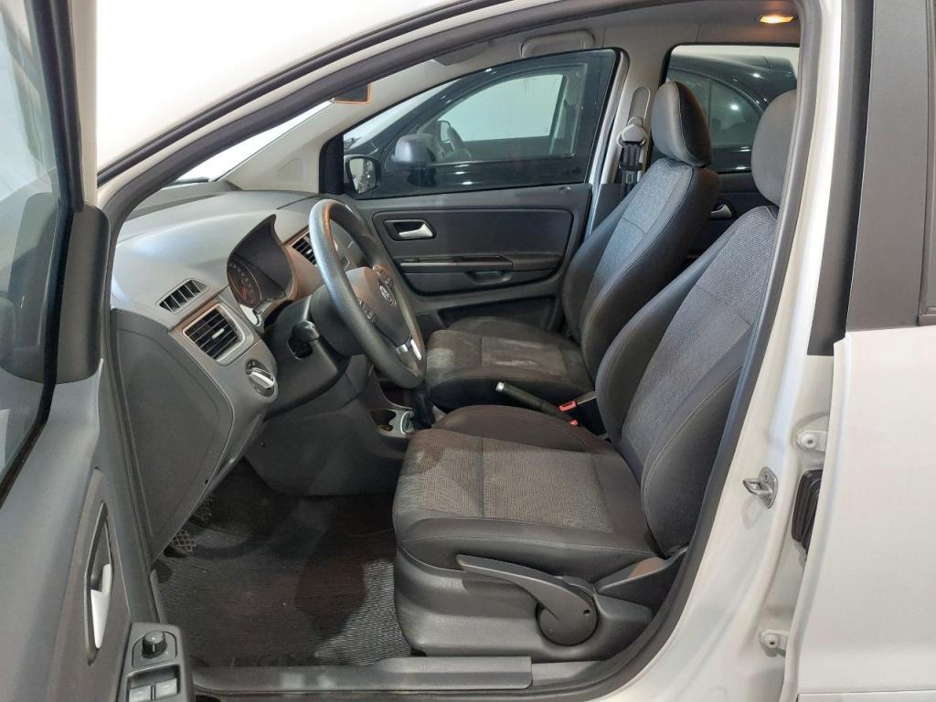 VOLKSWAGEN Fox - Foto