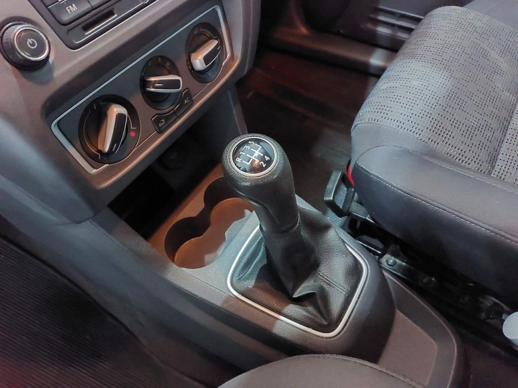 VOLKSWAGEN Fox - Foto